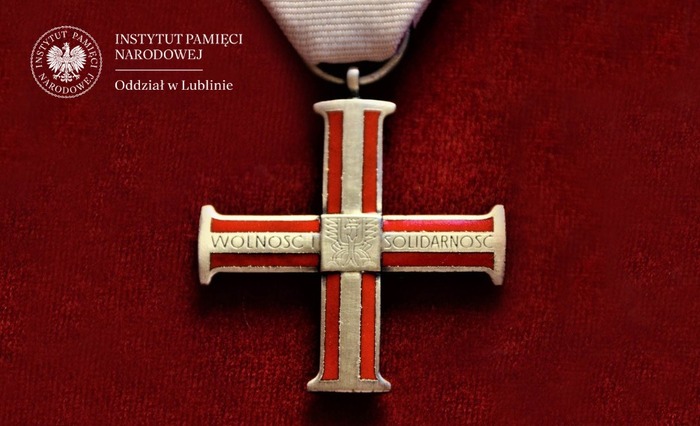 Uroczystość wręczenia odznaczeń państwowych Krzyży Wolności i Solidarności działaczom opozycji niepodległościowej z lat 1956–1989.