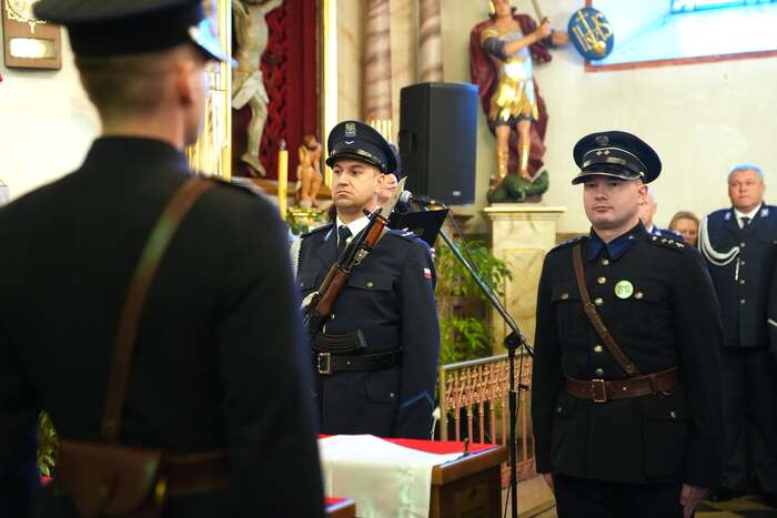 Uroczystości pogrzebowe dwóch nieznanych z nazwiska funkcjonariuszy Polskiej Policji Państwowej - Kryłów, 20 października 2026, fot. Dominik Borek (IPN Lublin)