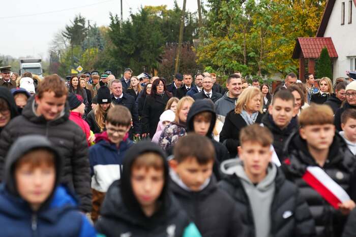 Uroczystości pogrzebowe dwóch nieznanych z nazwiska funkcjonariuszy Polskiej Policji Państwowej - Kryłów, 20 października 2026, fot. Dominik Borek (IPN Lublin)