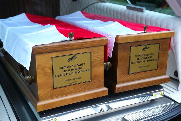 Uroczystości pogrzebowe dwóch nieznanych z nazwiska funkcjonariuszy Polskiej Policji Państwowej - Kryłów, 20 października 2026, fot. Dominik Borek (IPN Lublin)