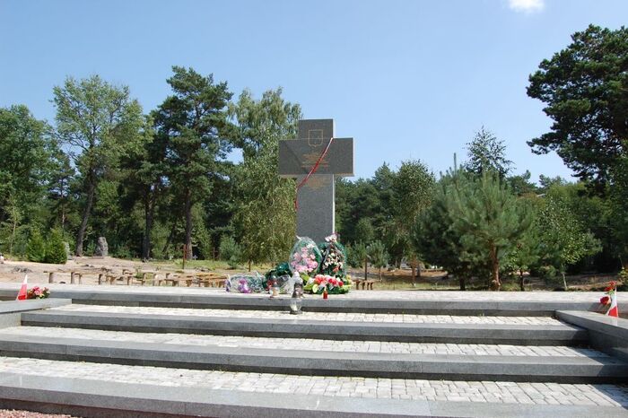 Cmentarz w Ostrówkach