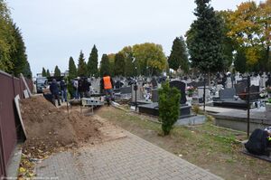Lublin - cmentarz przy ul. Unickiej. Prace poszukiwawcze prowadzone przez IPN Lublin.
