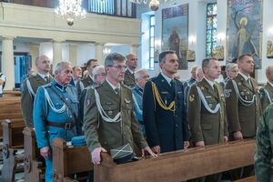 Przedstawiciele służb mundurowych podczas msz św. w intencji ofiar zbrodni wołyńskiej. Fot. Dawid Florczak/IPN Lublin