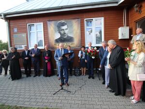 Uczestnicy uroczystości 45. rocznicy śmierci ks. Romana Kotlarza. Fot. Arkadiusz Kutkowski/IPN Lublin