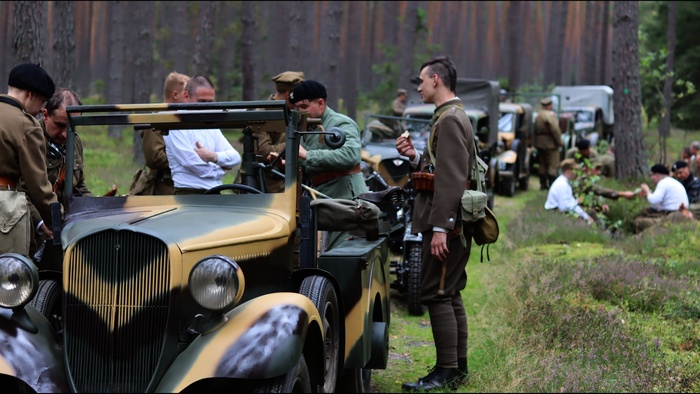 Uczestnicy rajdu pojazdów historycznych. Fot. Maksymilian Bednarz