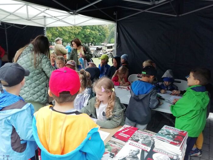 Dzieci i młodzież, która uczestniczyła w bloku edukacyjnym. Fot. Katarzyna Warmińska-Mazurek