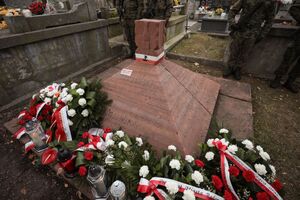 Grób kpt. Józefa Marjańskiego na cmentarzu przy ul. Limanowskiego w Radomiu. Fot. Mikołaj Bujak/IPN