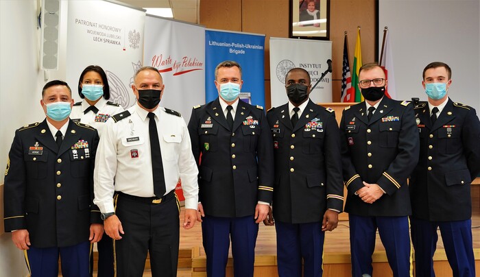 Oblicza służby: weterani. Współpraca cywilno-wojskowa. Fot. LITPOLUKRBRIG