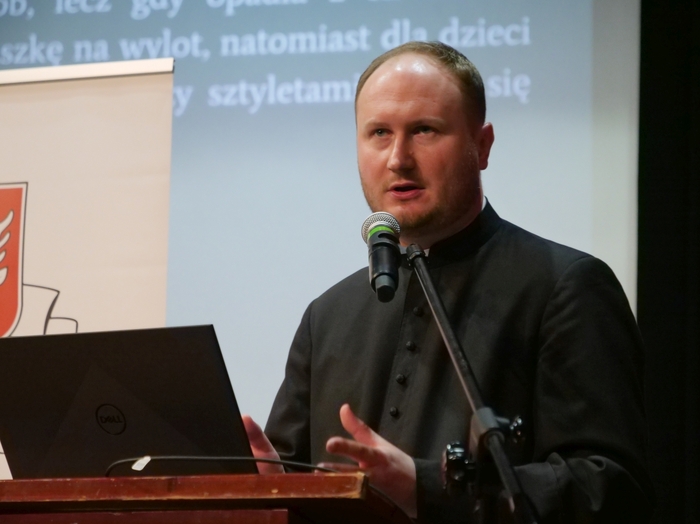 Sesja popularnonaukowa "Dom ocalenia..." - Hrubieszów, 24 marca 2022