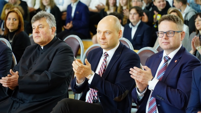 Pośrodku - dyrektor Oddziału Instytutu Pamięci Narodowej w Lublinie, dr Robert Derewenda. Fot. Szczepan Barczyk (IPN Lublin)