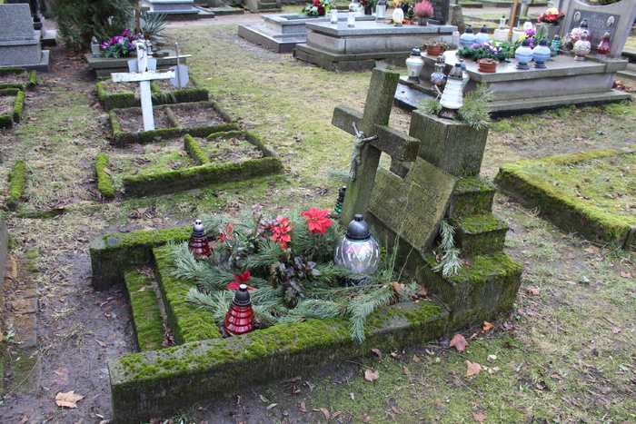 Nagrobek Franciszka Wnukiewicza przed renowacją. Fot. Sylwia Kostyra/IPN Lublin