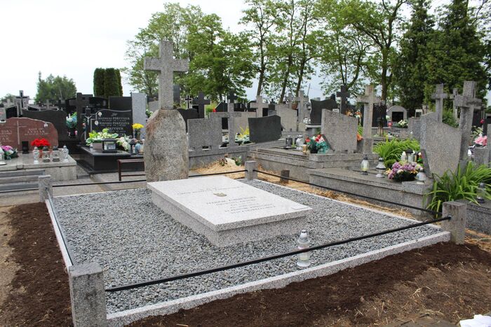 Nagrobek uczestnika powstania styczniowego po remoncie. Fot. S. Kostyra/IPN Lublin