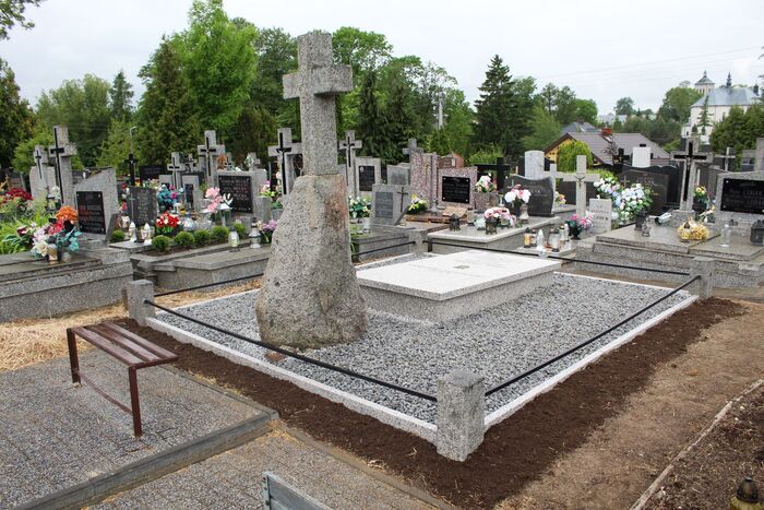 Nagrobek uczestnika powstania styczniowego po remoncie. Fot. S. Kostyra/IPN Lublin