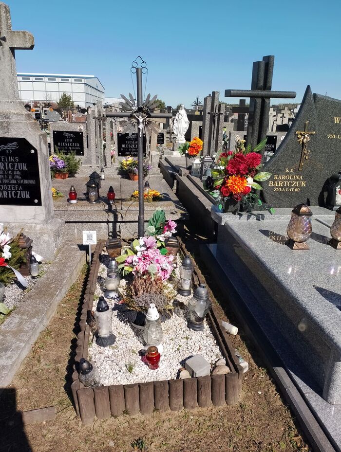 Wykonanie pomnika na grobie uczestnika powstania styczniowego Feliksa Bartczuka – Kosów Lacki