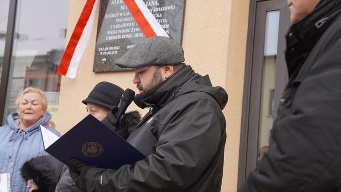 Odsłonięcie tablicy upamiętniającej rodzinę Jaroszów - Piaski, 5 grudnia 2023. Fot. A. Sadownik/IPN Lublin