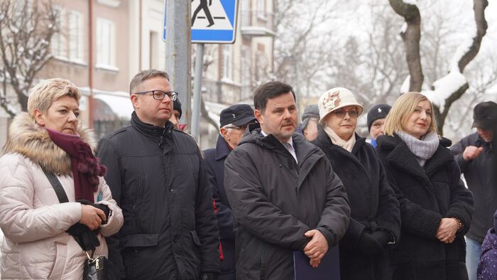 Odsłonięcie tablicy upamiętniającej rodzinę Jaroszów - Piaski, 5 grudnia 2023. Fot. A. Sadownik/IPN Lublin